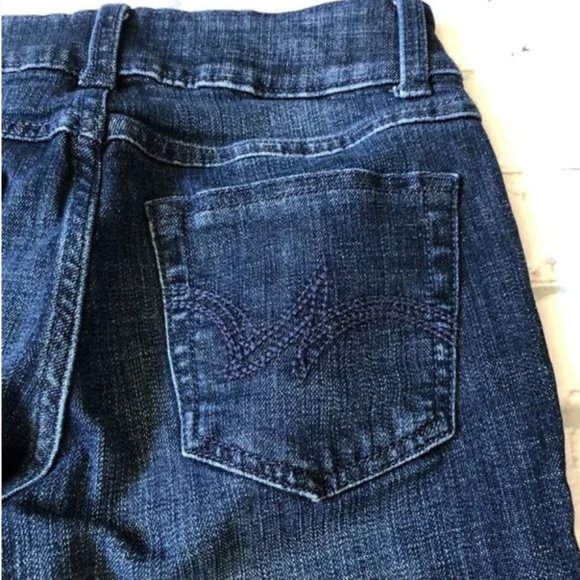 WRANGLER Straight Leg Ripped Jeans, Beautiful Dark Wash Sz 0 - Picture 5 of 9